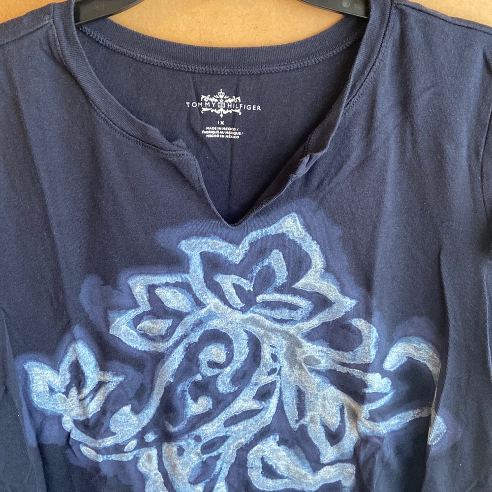 Tommy Hilfiger graphic design casual top tshirt 1X